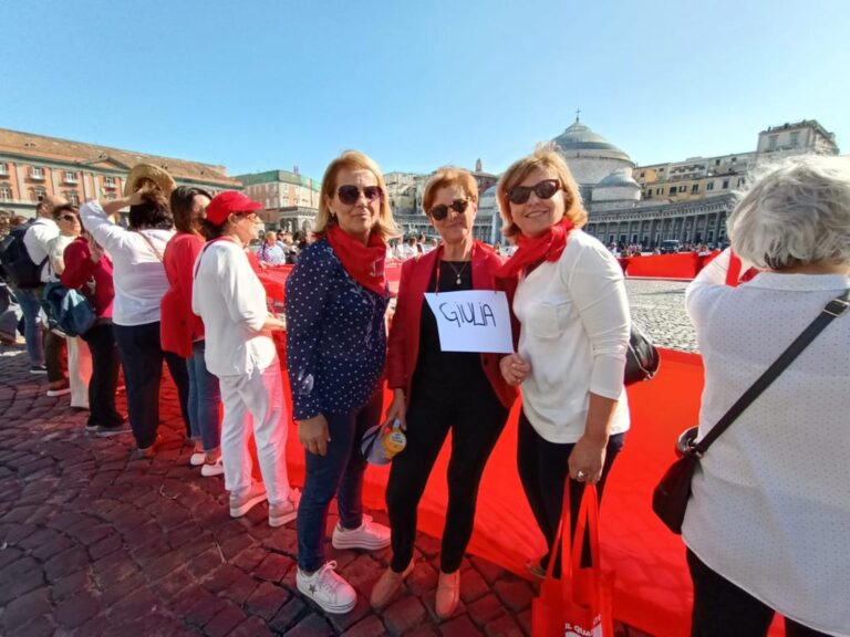 FEMMINICIDI, FLASH MOB A NAPOLI CONTRO LA VIOLENZA SULLE DONNE DEL 7 GIUGNO 2023