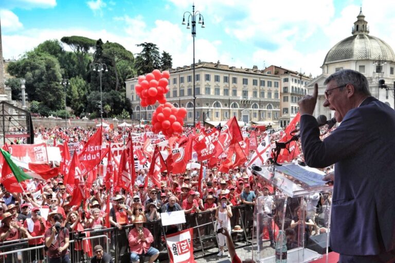 La FLC CGIL della Campania ha partecipato alla grande manifestazione di ieri 24 giugno 2023 svoltasi a Roma a difesa del DIRITTO ALLA SALUTE